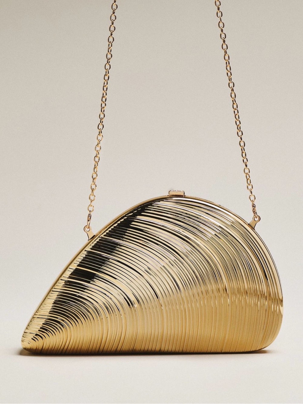 Celandine Metallic Seashell Clutch
